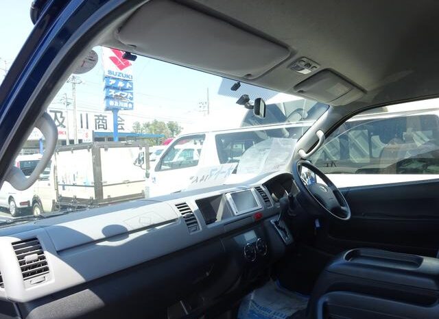 
								TOYOTA HIACE COMMUTER 2013 full									