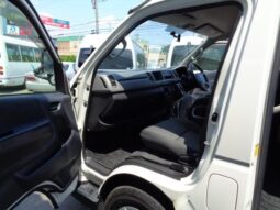 
										TOYOTA HIACE COMMUTER 2013 full									