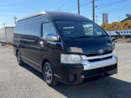 TOYOTA HIACE COMMUTER 2018