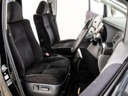 
										TOYOTA ALPHARD 2011 full									