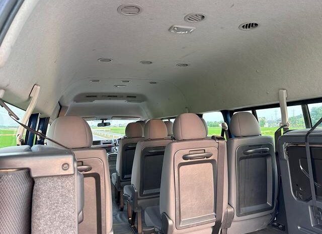 
								TOYOTA HIACE COMMUTER 2013 full									