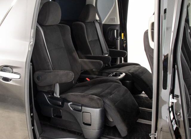 
								TOYOTA ALPHARD 2011 full									