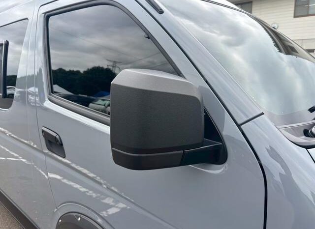 
								TOYOTA HIACE COMMUTER 2024 full									