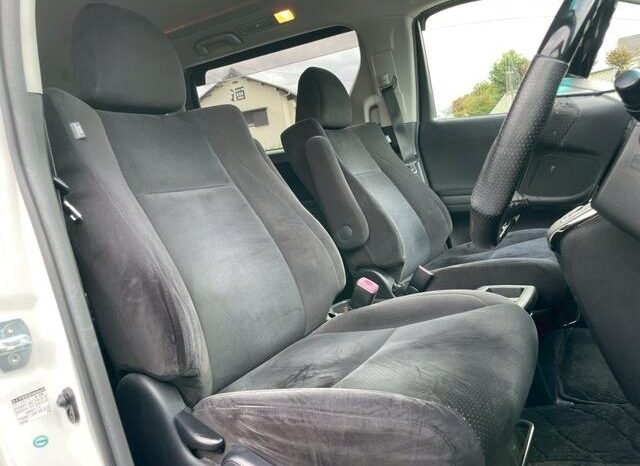 
								TOYOTA ALPHARD 2011 full									