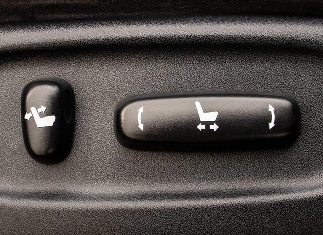 
								TOYOTA ALPHARD 2011 full									