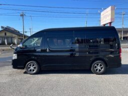 TOYOTA HIACE COMMUTER 2018
