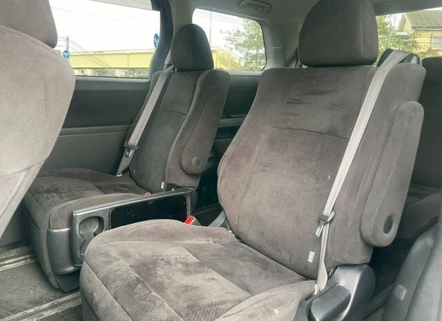 
								TOYOTA ALPHARD 2011 full									