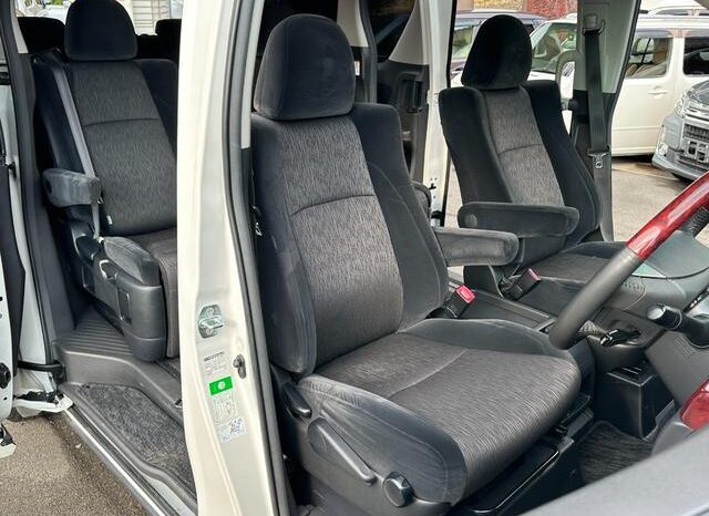 
								TOYOTA ALPHARD 2008 full									