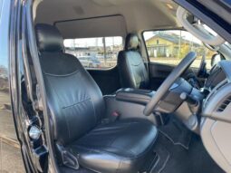 
										TOYOTA HIACE COMMUTER 2018 full									