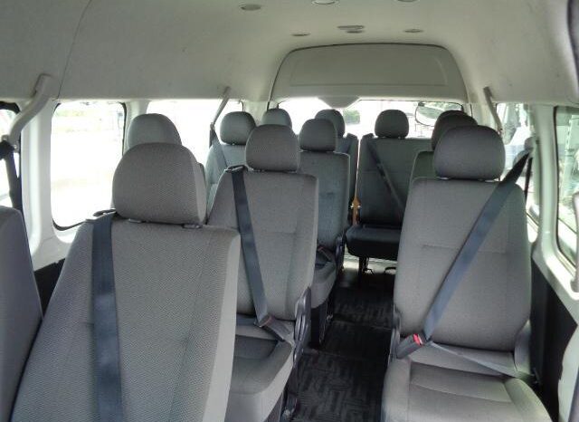 
								TOYOTA HIACE COMMUTER 2013 full									
