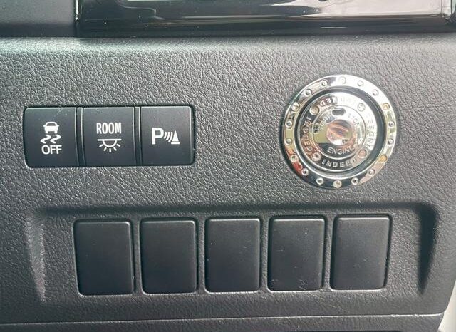 
								TOYOTA ALPHARD 2011 full									