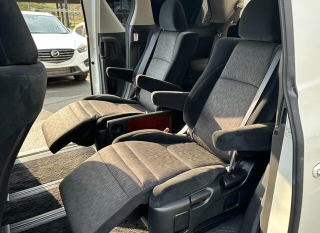 
								TOYOTA ALPHARD 2008 full									