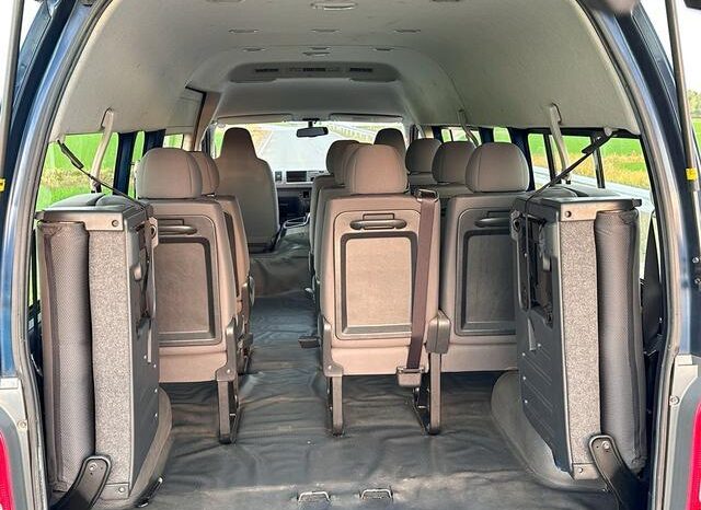 
								TOYOTA HIACE COMMUTER 2013 full									