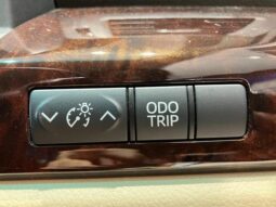 
										TOYOTA ALPHARD 2012 full									