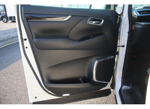 
								TOYOTA ALPHARD 2016 full									