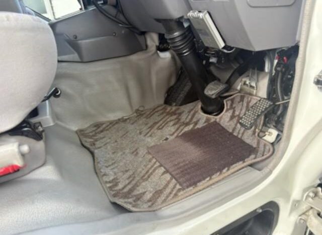 
								TOYOTA COASTER 2005 full									