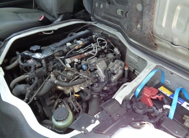 
								TOYOTA HIACE COMMUTER 2013 full									