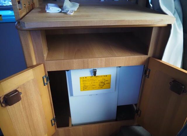 
								TOYOTA COASTER  2000 full									