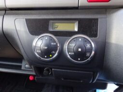 
										TOYOTA HIACE COMMUTER 2013 full									