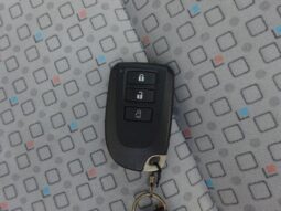 
										TOYOTA HIACE COMMUTER 2018 full									