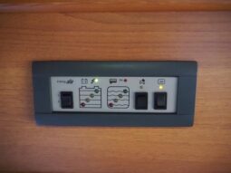 
										TOYOTA COASTER  2000 full									