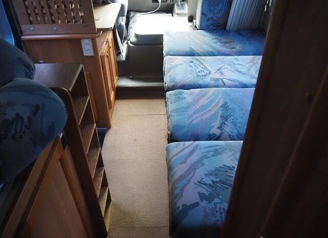 
								TOYOTA COASTER  2000 full									