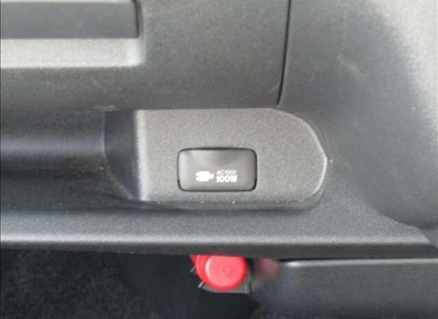 
								TOYOTA HIACE COMMUTER 2017 full									