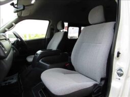 
										TOYOTA HIACE COMMUTER 2017 full									