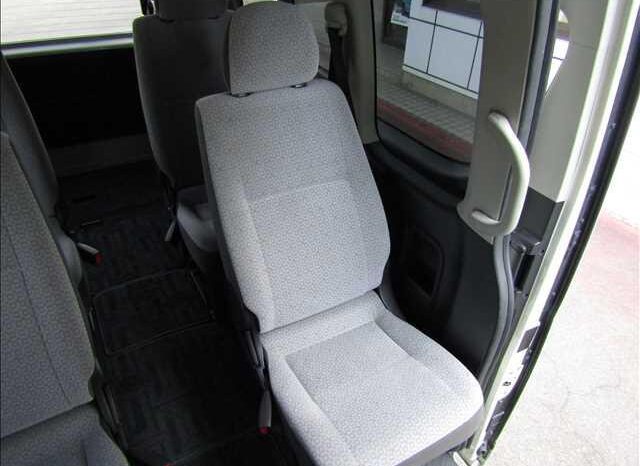 
								TOYOTA HIACE COMMUTER 2017 full									
