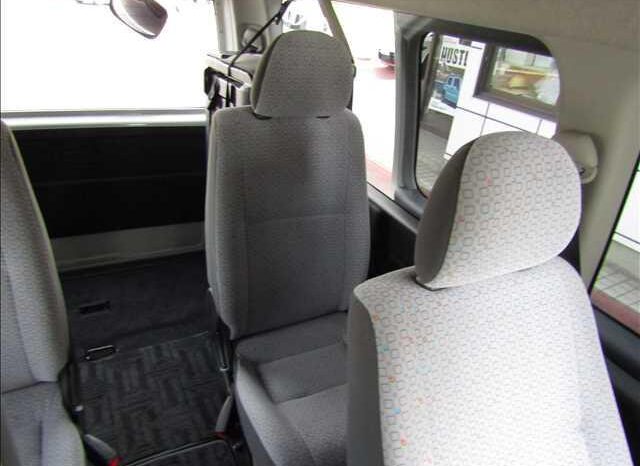 
								TOYOTA HIACE COMMUTER 2017 full									