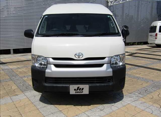 
								TOYOTA HIACE COMMUTER 2017 full									