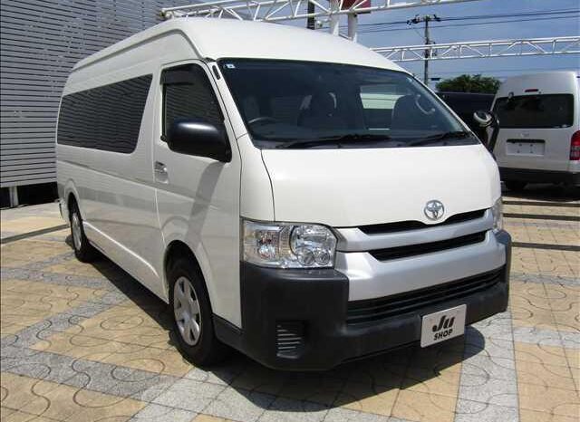 
								TOYOTA HIACE COMMUTER 2017 full									