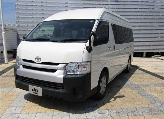 
								TOYOTA HIACE COMMUTER 2017 full									