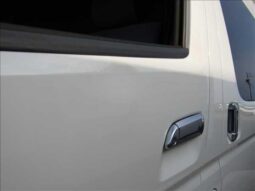 
										TOYOTA HIACE COMMUTER 2017 full									