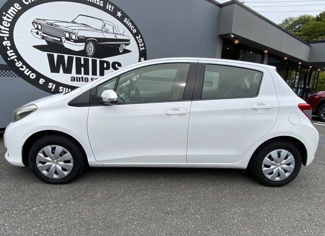 
								TOYOTA VITZ 2013 full									