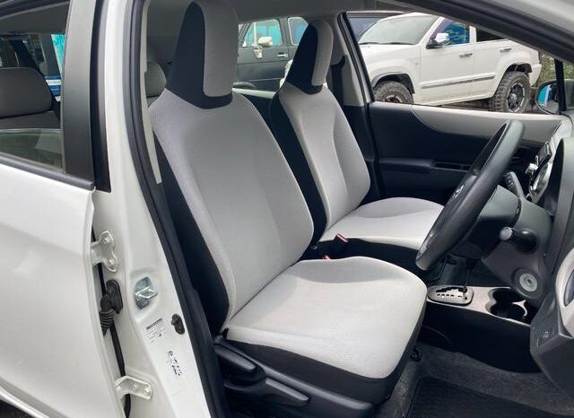 
								TOYOTA VITZ 2013 full									