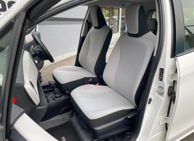 
								TOYOTA VITZ 2013 full									