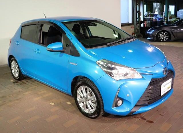 
								TOYOTA VITZ 2018 full									