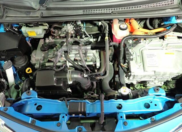 
								TOYOTA VITZ 2018 full									