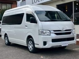 TOYOTA HIACE COMMUTER 2024