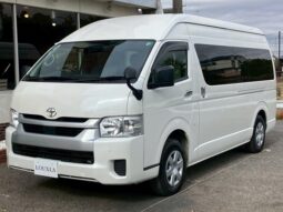 TOYOTA HIACE COMMUTER 2024