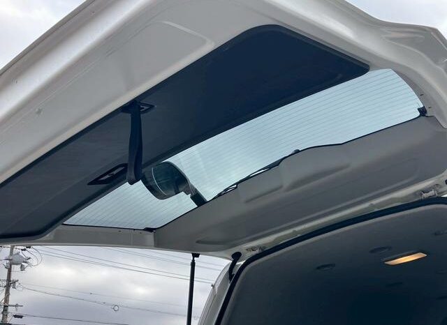 
								TOYOTA HIACE COMMUTER 2024 full									