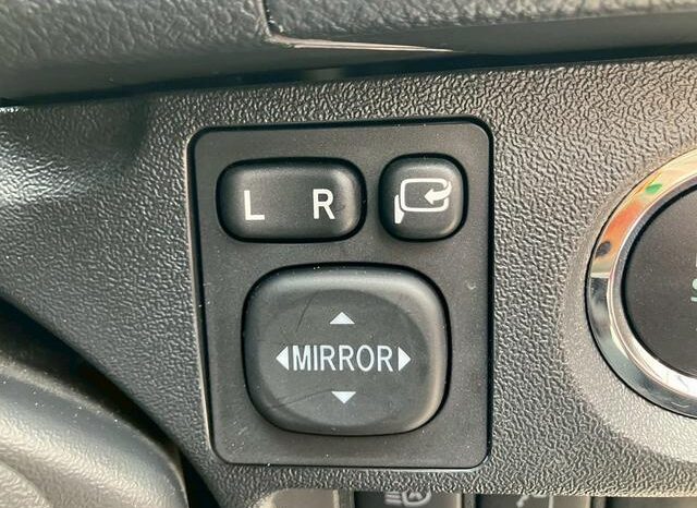 
								TOYOTA HIACE COMMUTER 2024 full									