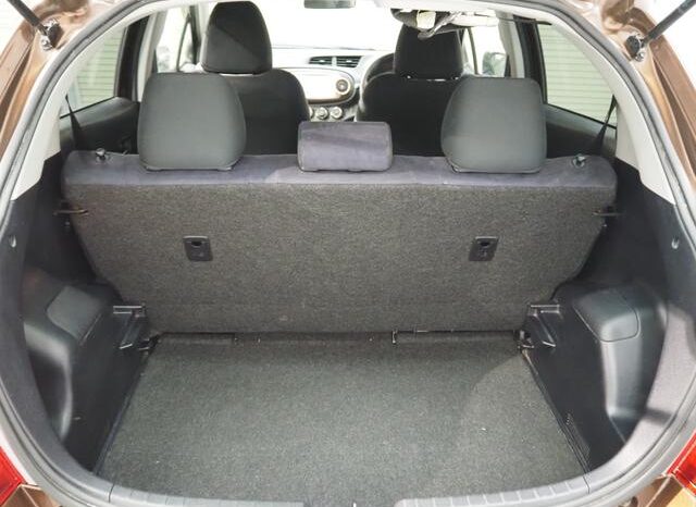 
								TOYOTA VITZ 2013 full									