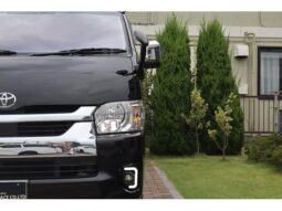 
										TOYOTA HIACE COMMUTER 2023 full									