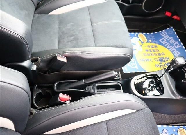 
								TOYOTA VITZ  2018 full									