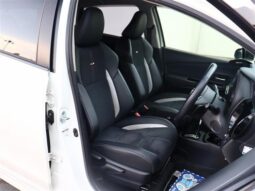 
										TOYOTA VITZ  2018 full									