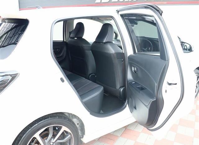 
								TOYOTA VITZ  2018 full									