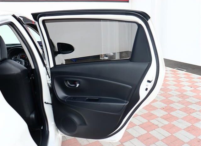 
								TOYOTA VITZ  2018 full									