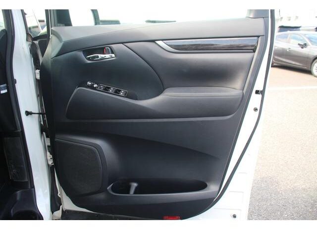 
								TOYOTA ALPHARD 2015 full									